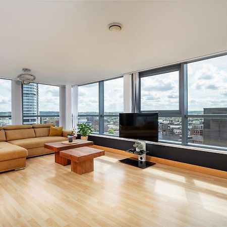 Leeds Most Stunning Penthouse! - Sleeps 8 Leilighet Eksteriør bilde