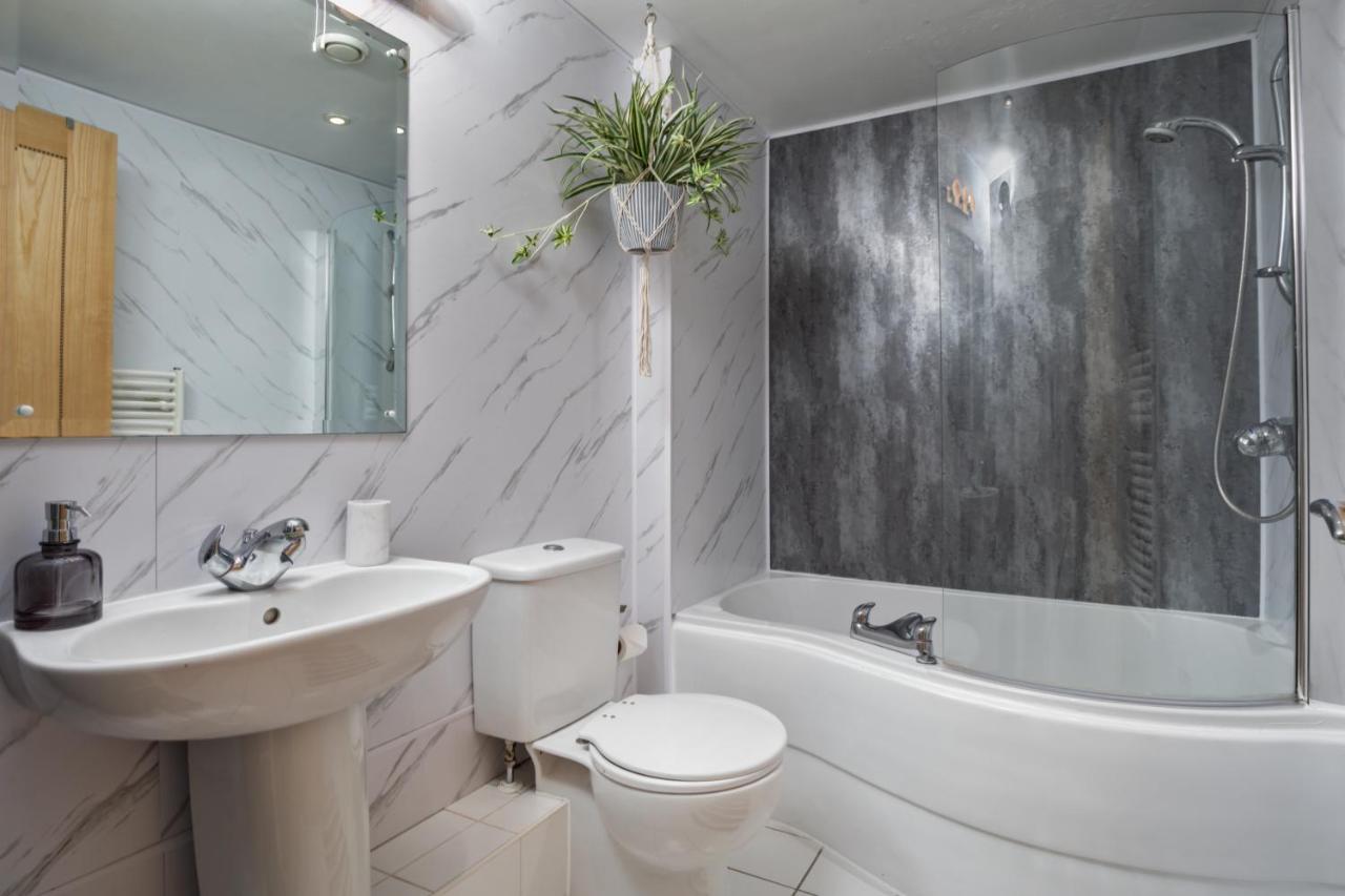 Leeds Most Stunning Penthouse! - Sleeps 8 Leilighet Eksteriør bilde